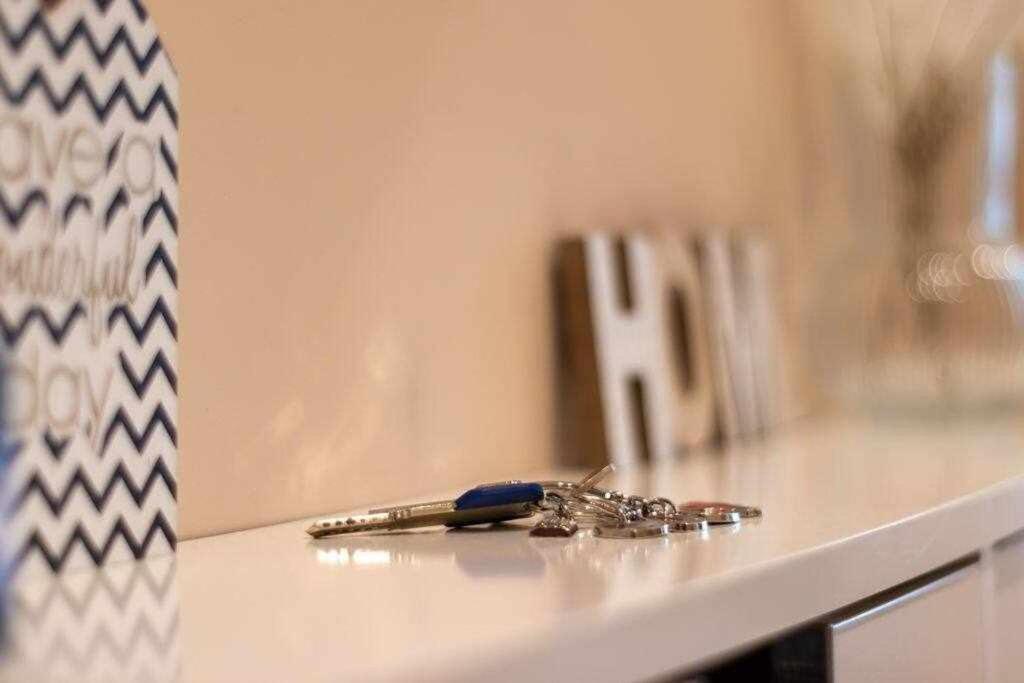 Apartamento 3 En Estadio Del Sevilla, 8 Plazas Y M — Photos 3